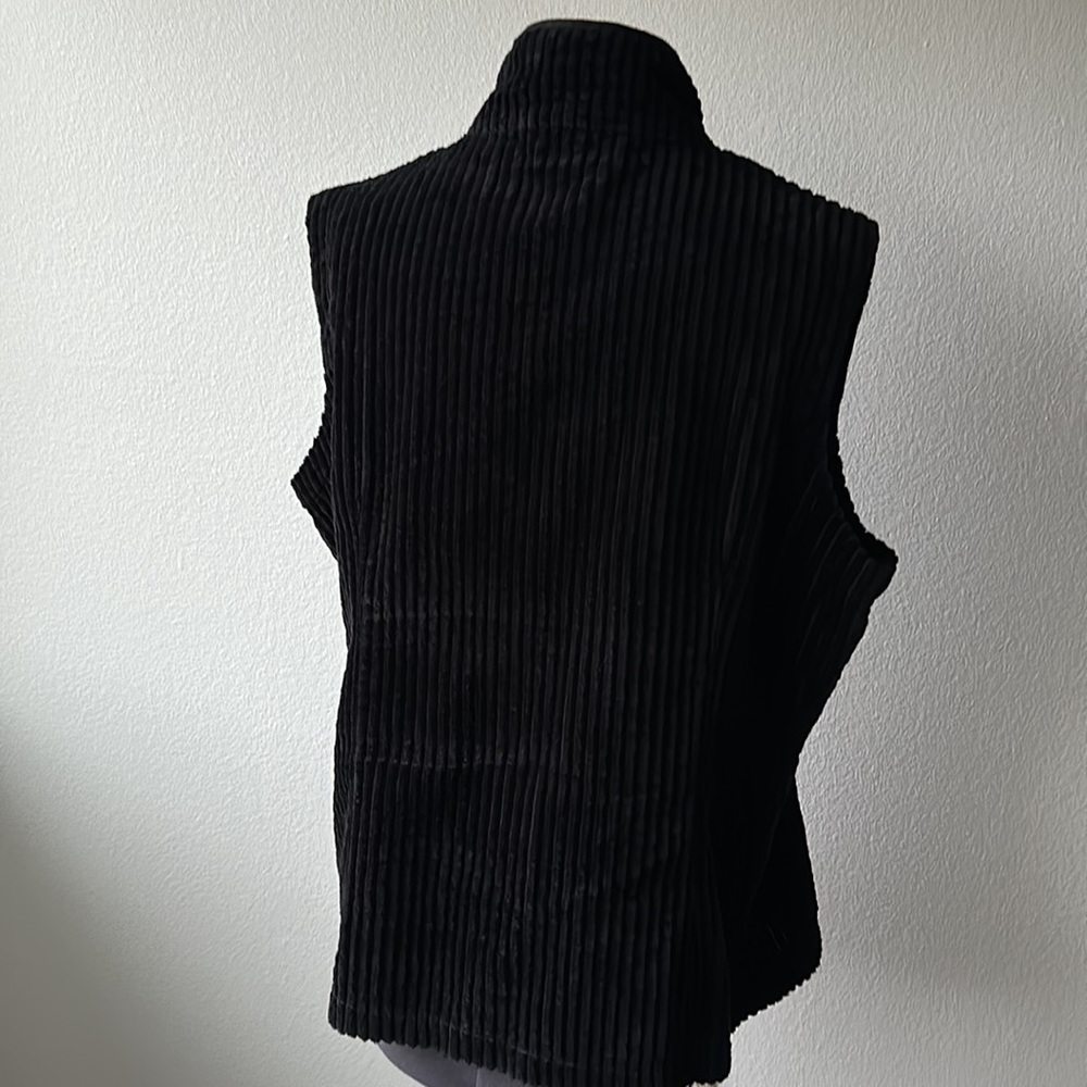 Woolrich vest size Large black ribbed faux velvet zipper front - Picture 5 of 9